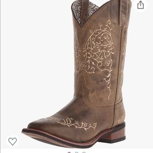 Tan Laredo cowgirl boots
